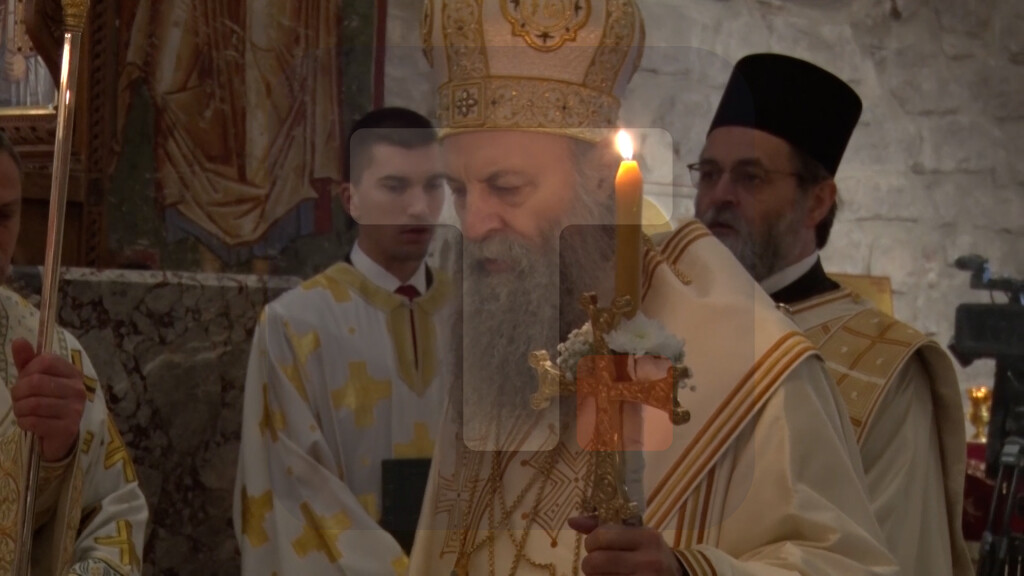 Patrijarh Porfirije služio na Vaskrs liturgiju u Pećkoj patrijaršiji