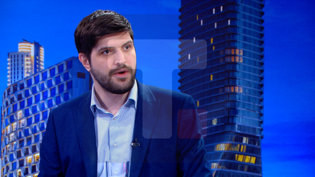 Ljubomir Đurić: Situacija u Mađarskoj posle izbora komplikovana, Mađar sličan Orbanu