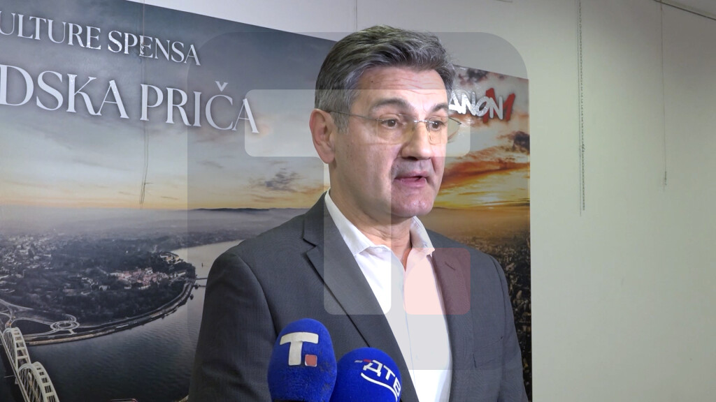 Đekić: Mi se trudimo da SPENS osvetlimo posebnom svetlošću kao sada ovom izložbom i da deo po deo dignemo na staze stare slave