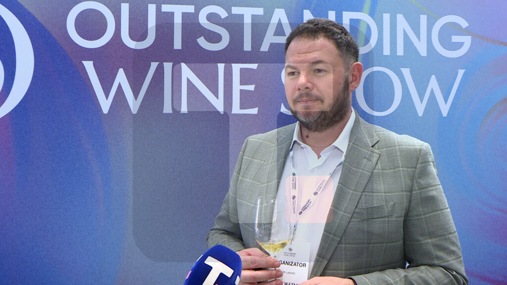 Lukić: Program je počeo jutros u devet časova takozvanom "tihom degustacijom", formatom namenjenim profesionalcima