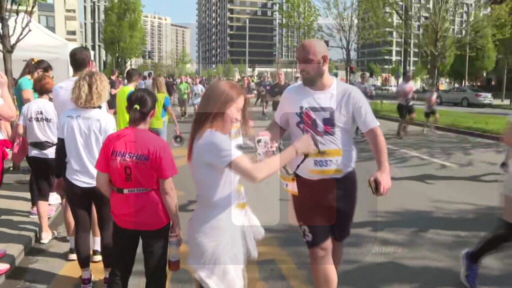 Predaja Tanjugove štafete na Bogradskom maratonu