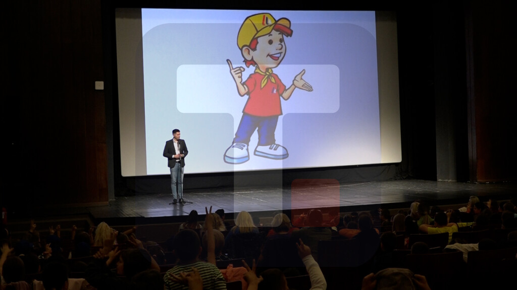 Predstava "Pažljivko" za predškolce i učenike nižih razreda osnovnih škola