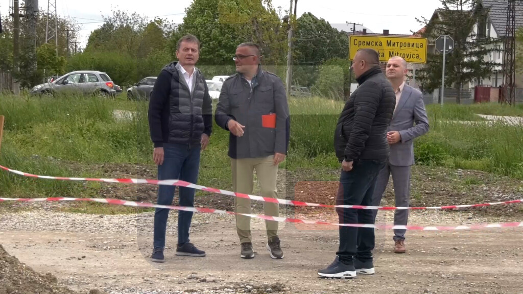 Ministar Glišić obilazi radove na rekonstrukciji vodovoda u Sremskoj Mitrovici