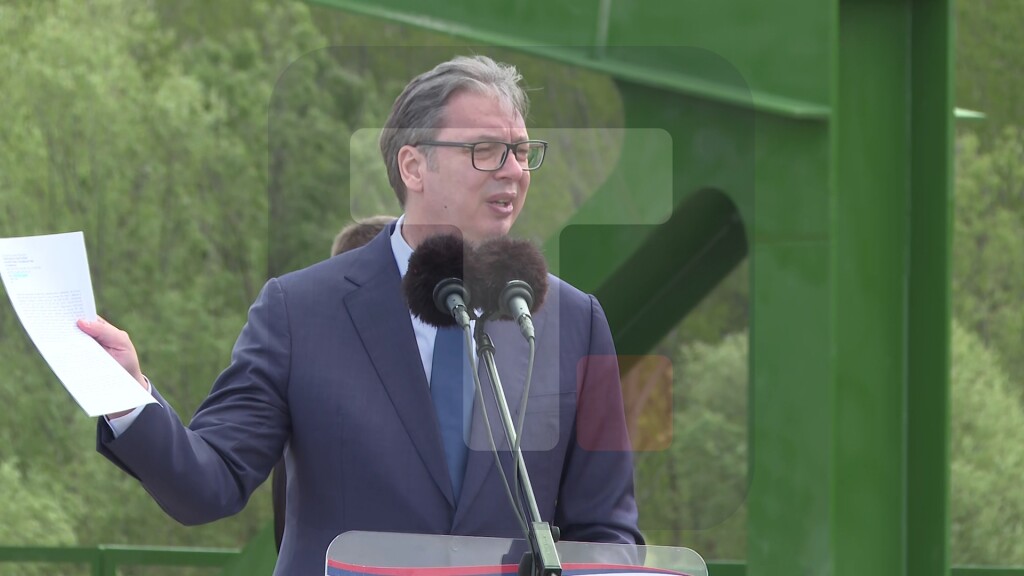 Vučić: Rešenje o upotrebnoj dozvoli izdato je još pre mesec dana za ovaj most, nije istina da se nakrivio