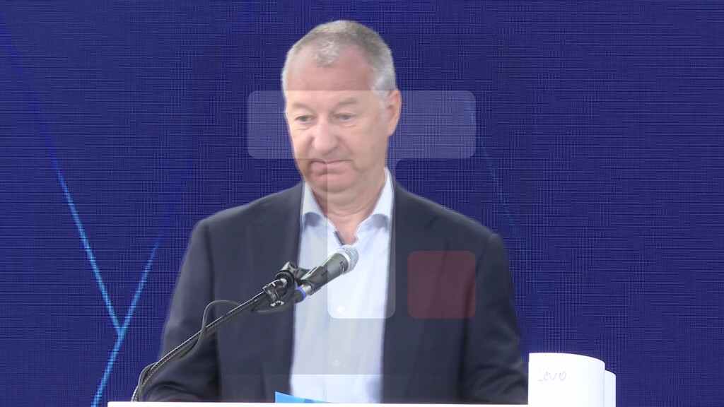 Lah: Staklara ima dugu tradiciju u Paraćinu, na osnovu nje ćemo graditi budućnost u Srbiji