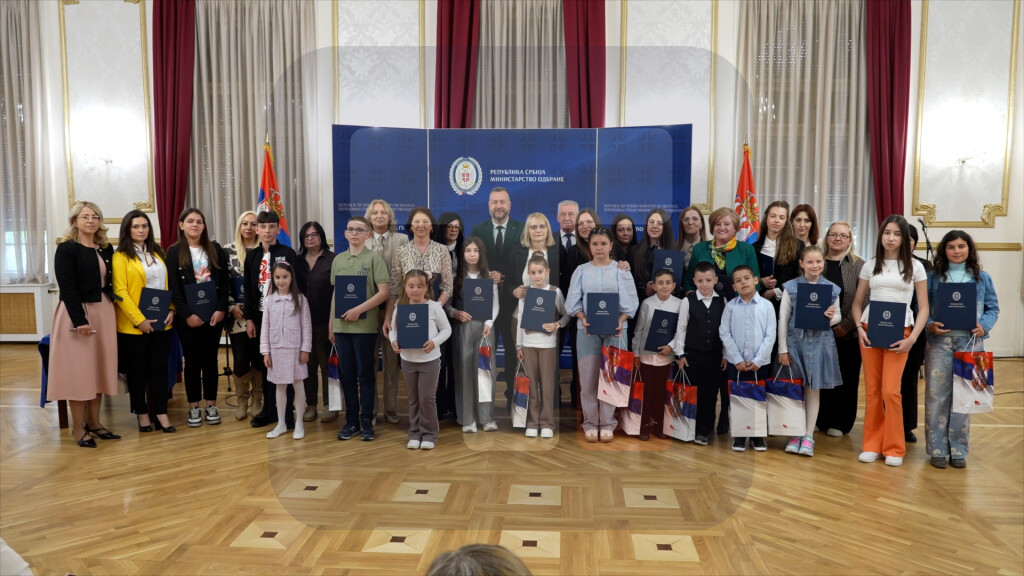 Dodela nagrada pobednicima konkursa „Naš vojnik, naš heroj“