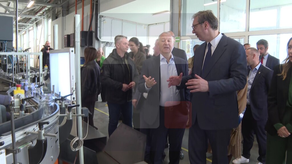 Vučić na otvaranju novog proizvodnog pogona kompanije Vaider Srpska fabrika stakla