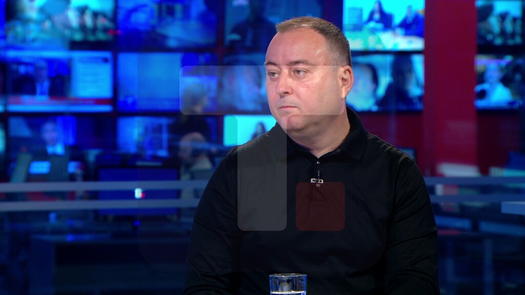 Čučkvoić: Noževi na krticama će se menjati u zavisnosti od vrste zemljišta, a upravo zbog utvrđivanja vrsta zemljišta rađeno je 26.000 istražnih bušotina na liniji metroa