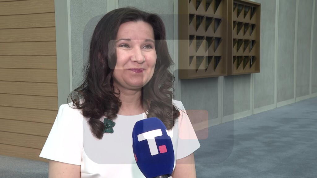 Pavukova: Veoma sam ponosna što vidim mlade  žene koje se uključuju u društvo