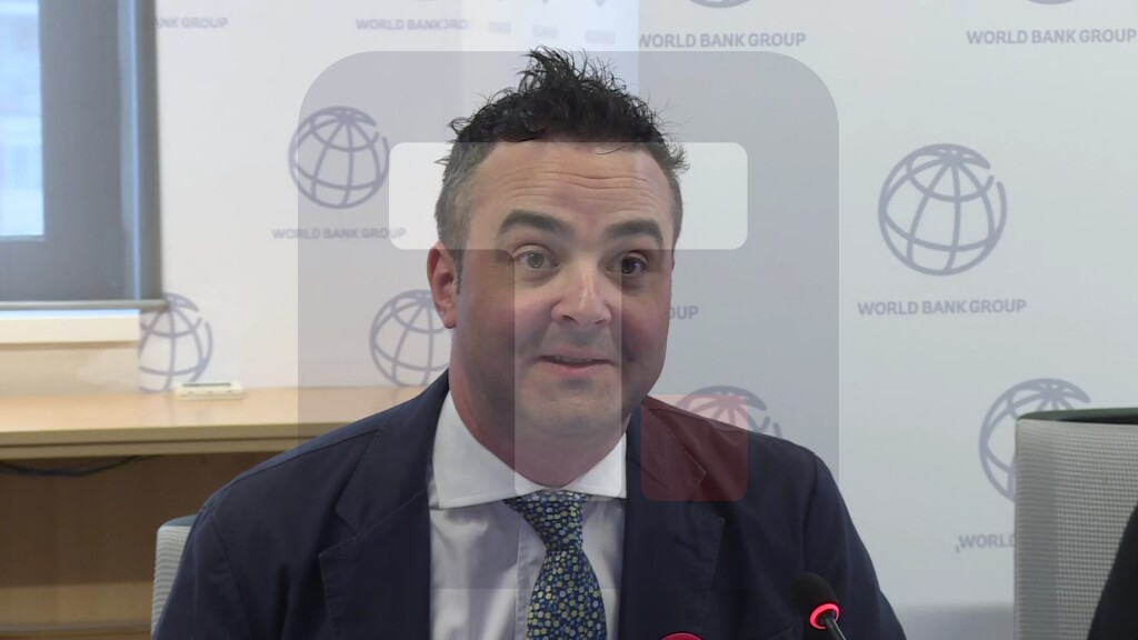 Rekord: Prognoza privrednog rasta Srbije za ovu godinu smanjena sa 3,0 na 2,7 odsto, a u 2027. godini sa 3,1 na 3,0 odsto