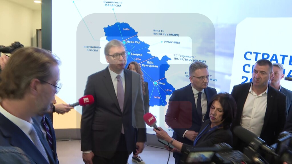 Vučić: Data centru treba visokonaponska struja, nisu dovoljni solarni paneli