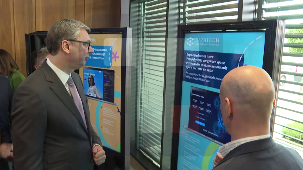 Vučić prisustvuje puštanju u rad novih modula data centra, novog superkompjutera i solarnih panela