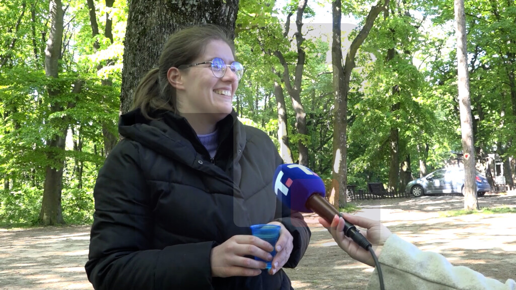 Posetioci parka Fruška Gora još juče stigli i postavili šatore
