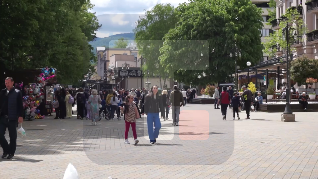 Prvomajska promenada u Vrnjačkoj Banji