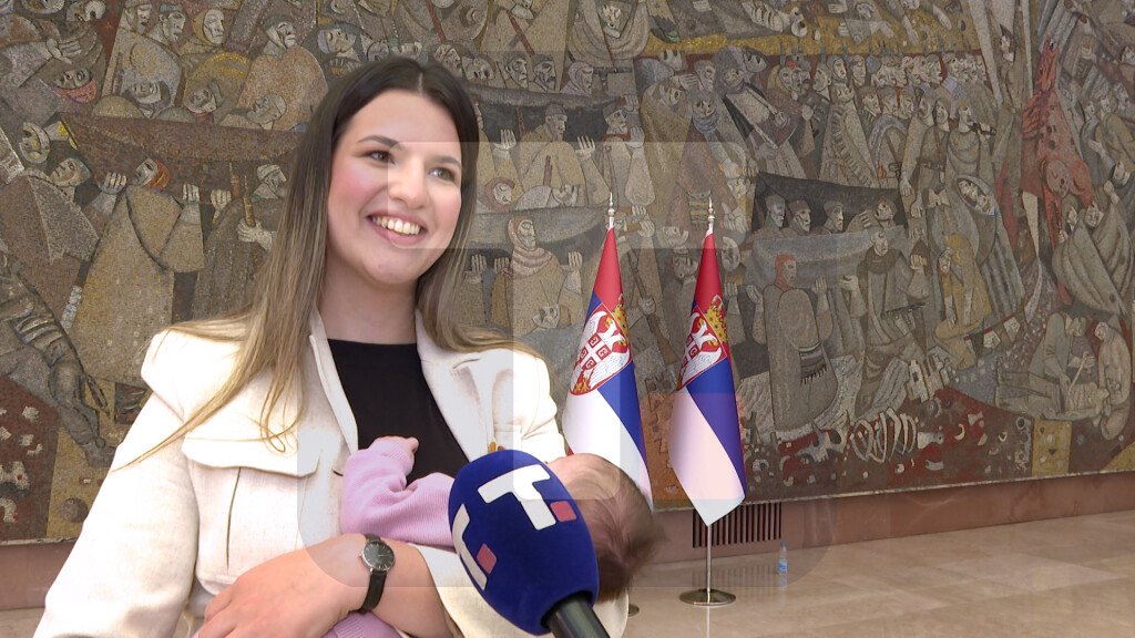 Dobitnice Rešenja o subvencijama za kupovinu prve nekretnine: Zahvalnost državi Srbiji na podršci
