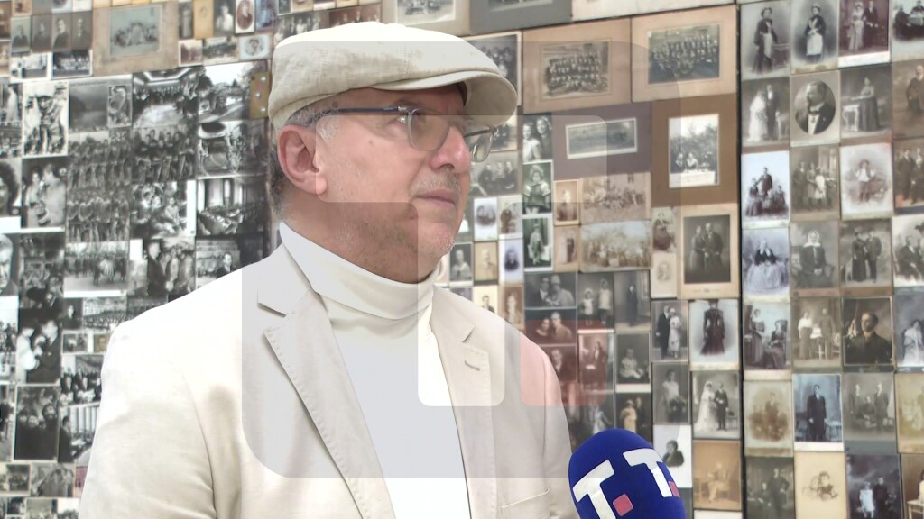 Đaković: Izložba "Preko Golgote do Vaskrsa" predstavlja moju, ali i narodnu katarzu