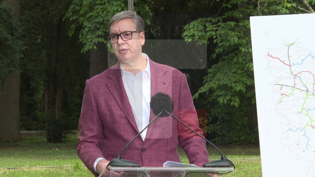 Vučić: Do pre 12 godina Srbija je imala 596 km autoputeva i brzih saobraćajnica, od 2013. do danas izgradili smo preko 622 km novih