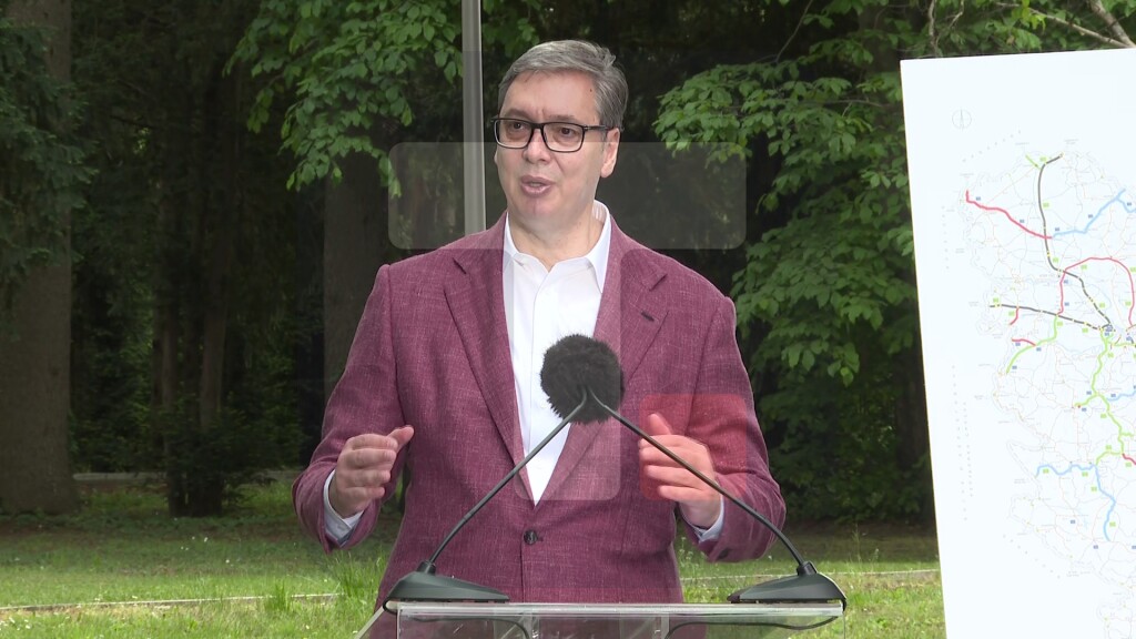 Vučić: Kineska kompanija je preuzela predfinansiranje na sebe, veoma smo zahvalni na tome, prva faza gotovo za tri godine