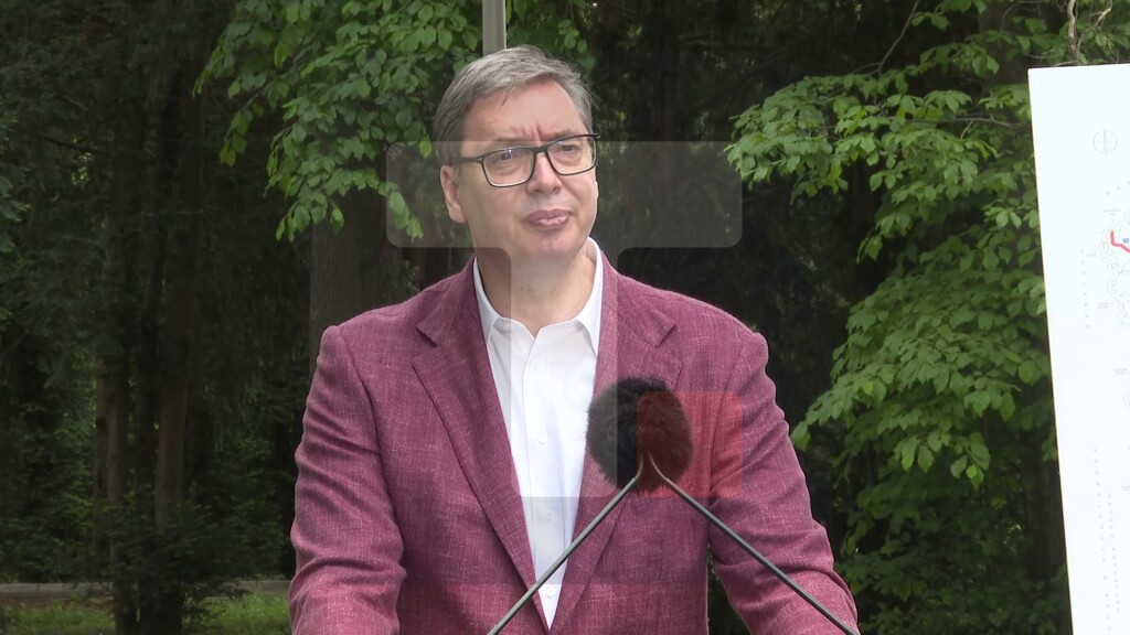 Vučić: Moramo da se pripremimo za teško vreme koje nam dolazi