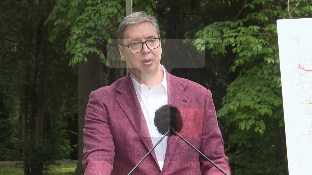 Vučić: Croatia Airlines čuva svoju kompaniju, državnim merama o akcizama na gorivo štitimo bogate i srednji sloj