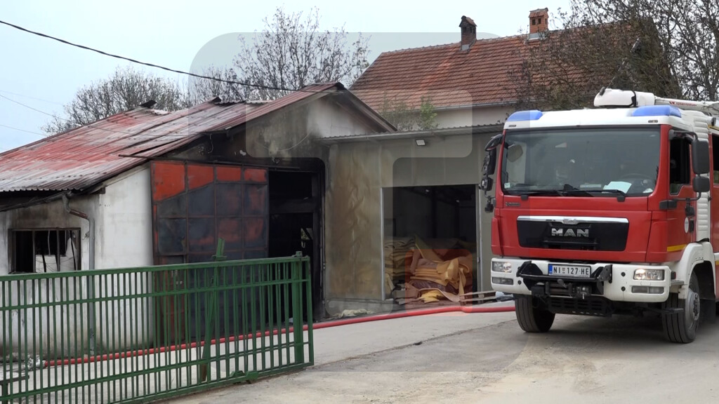 Lokalizovan požar u fabrici nameštaja u Svrljigu