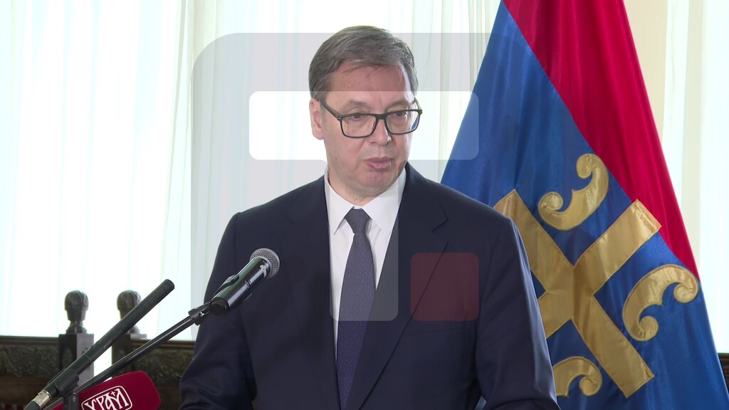 Vučić: Narod bez obrazovanja nema budućnost, znanje je molitva uma