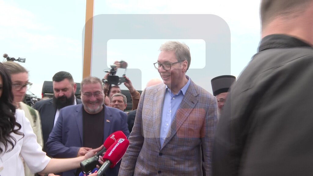 Vučić: Moj je posao da budem sa narodom, kao i vladikin