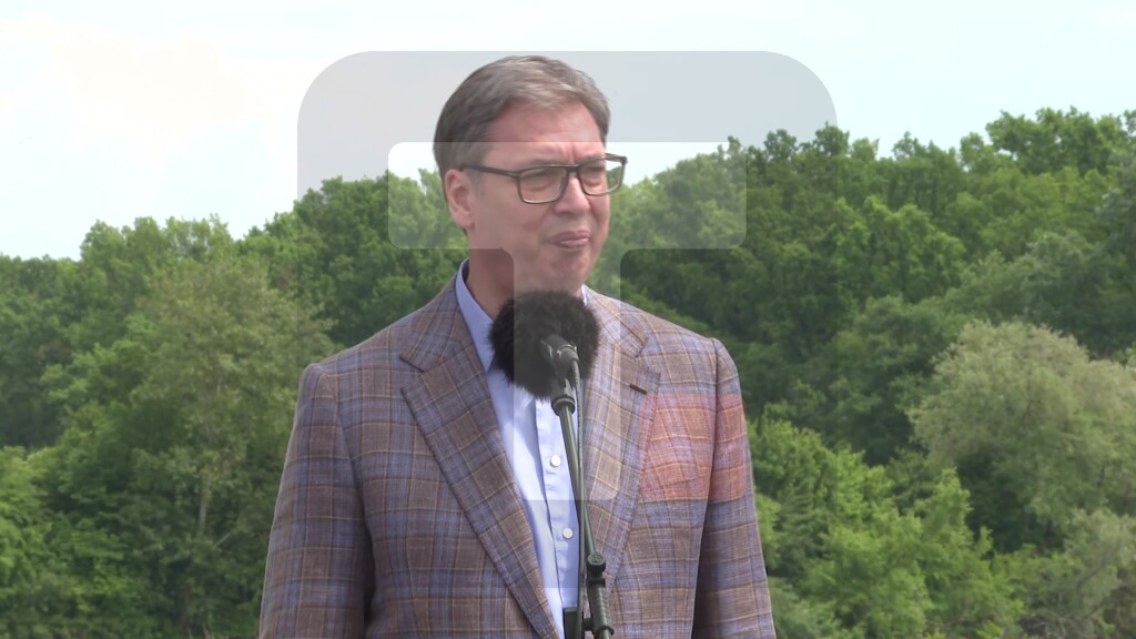 Vučić: Uradićemo kompletnu rekonstukciju OŠ "Branko Radičević" u koju ćemo uložiti 4,6 miliona evra