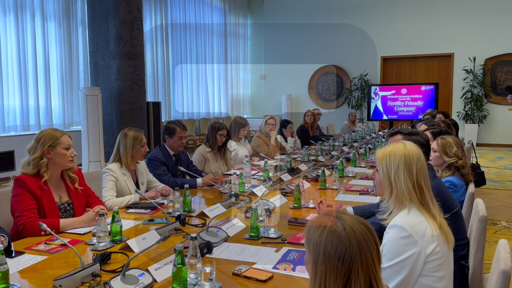 Macura sa predstavnicima kompanija o reproduktivnom zdravlju