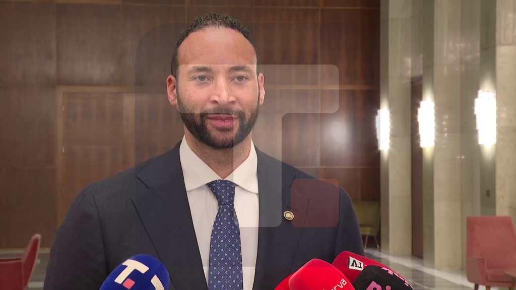 Burts: Gostoprimstvo je velik, dočekani smo raširenih ruku