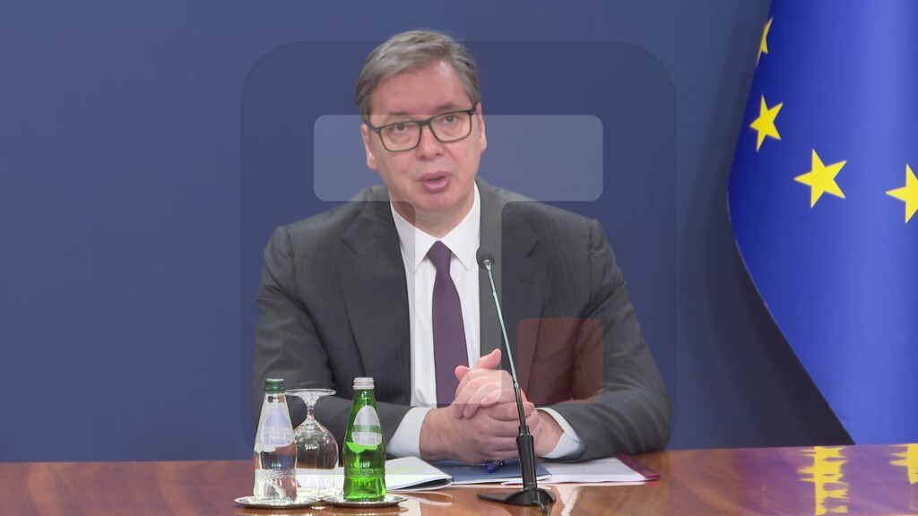 Vučić: Molim medije da ne izlaze u javnost sa neproverenim informacijama