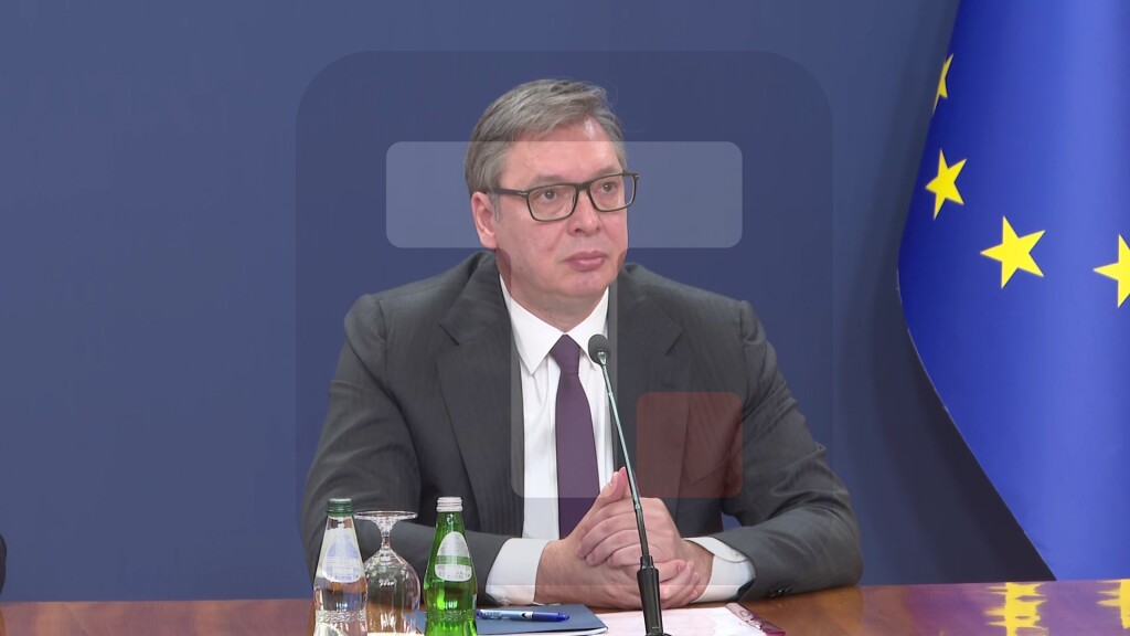 Vučić: Da li ćemo biti udavljeni u Savi ili Dunavu potpuno je svejedno, ne plašim se smrti, al se plašim Božijeg suda i narodne ocene
