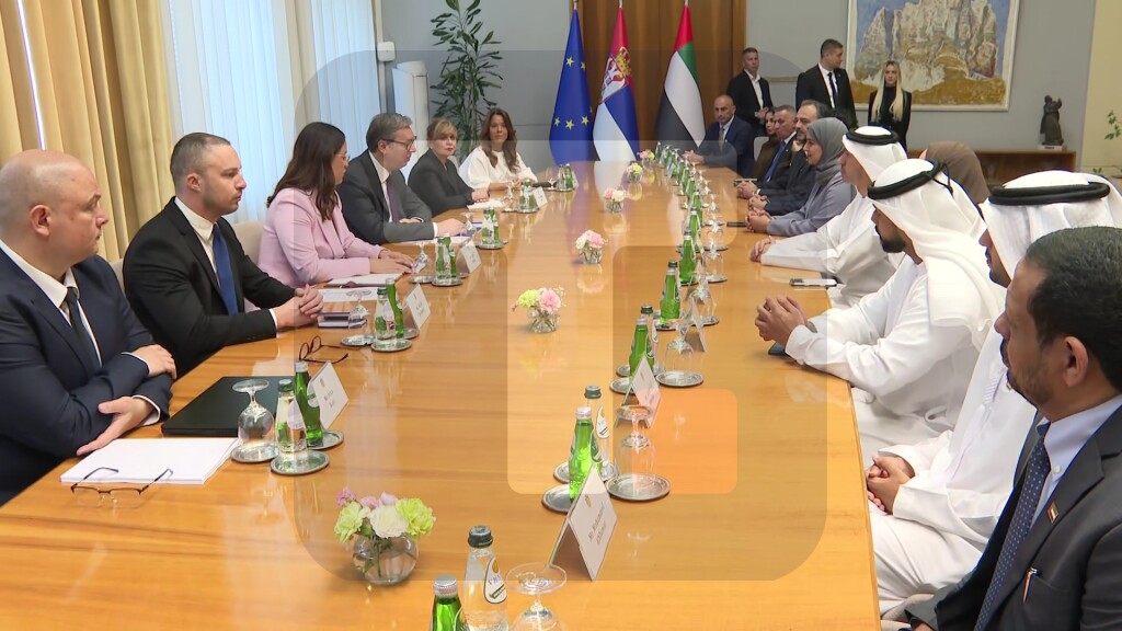 Vučić se sastao sa ministarkom za klimatske promene i životnu sredinu UAE