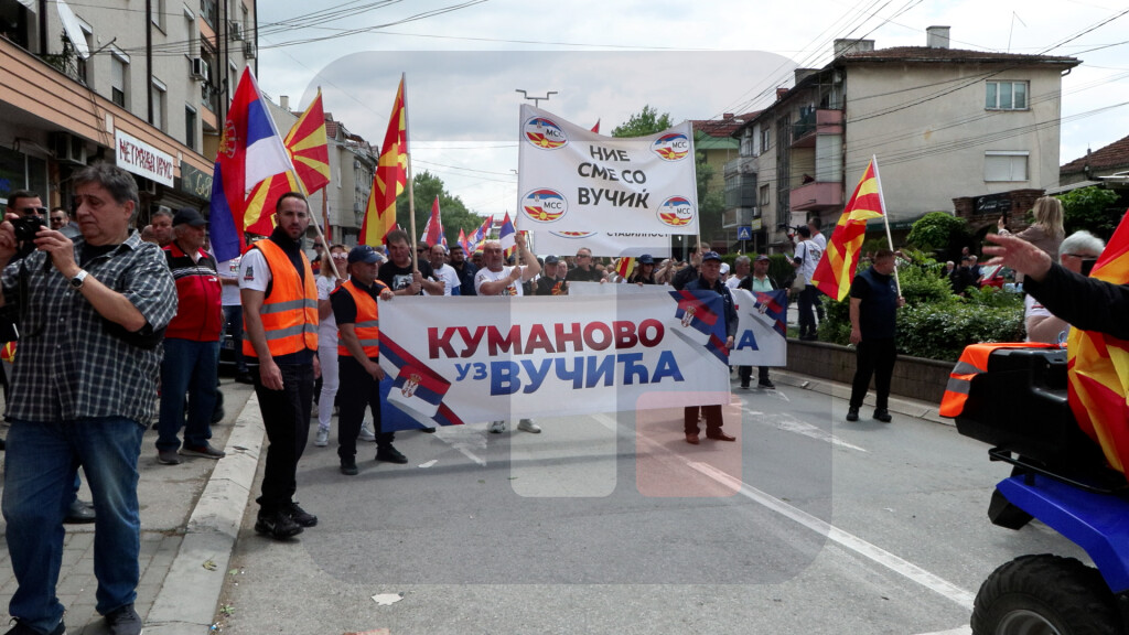 Kumanovo: Na velikom skupu podrške predsedniku Vučiću okupio se veliki broj građana