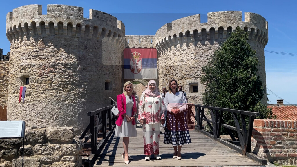 Macura ugostila ministarku UAE Sanu bint Mohammed Suhail u prvoj poseti Beogradu