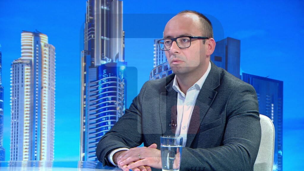 Simić: Rašić uvodi kosovsku policiju u srpske ustanove
