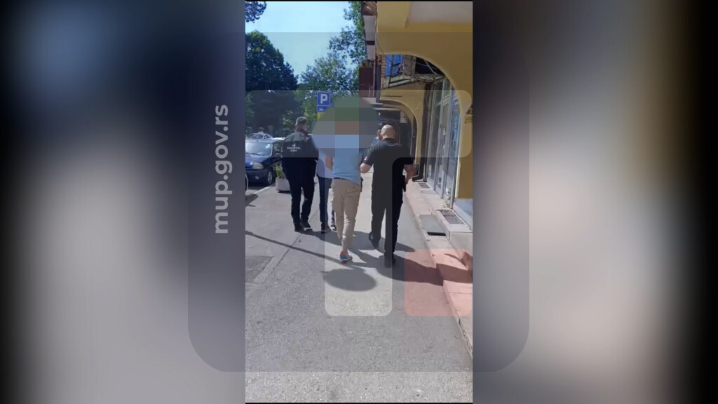 Uhapšeni vozači autobusa, osumnjičeni da su krijumčarili robu preko granice