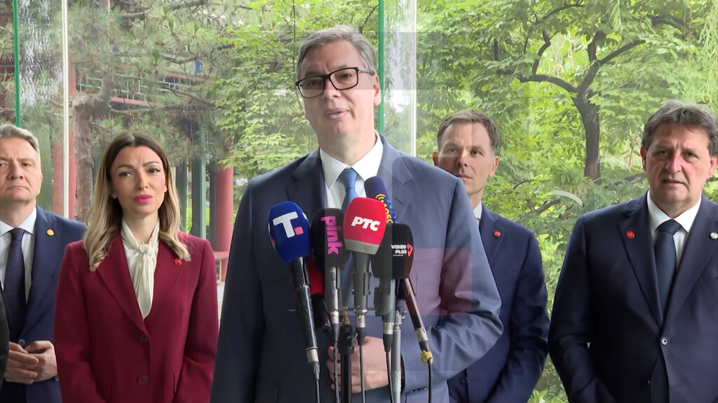 Vučić: Naravno da se ponosim srpskom tradicijom i kulturom, srpsko kolo se igralo na Kineskom zidu