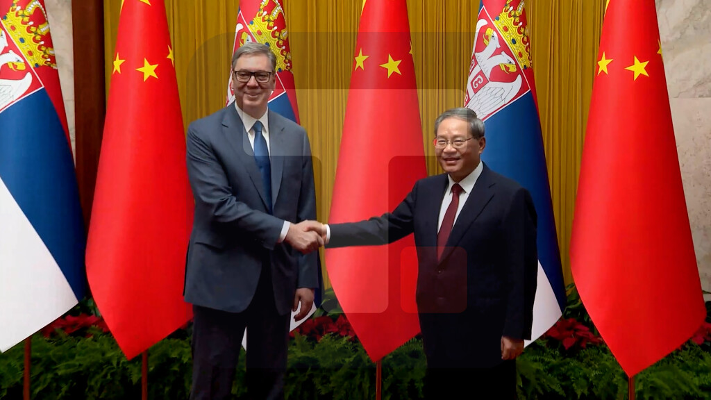 Vučić se sastao sa premijerom NR Kine Li Ćijangom u Pekingu