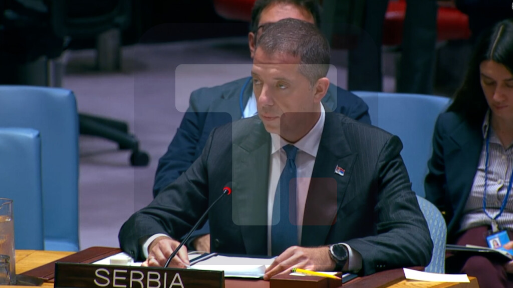 Đurić: Svet se danas nalazi usred „geopolitičkog uragana“