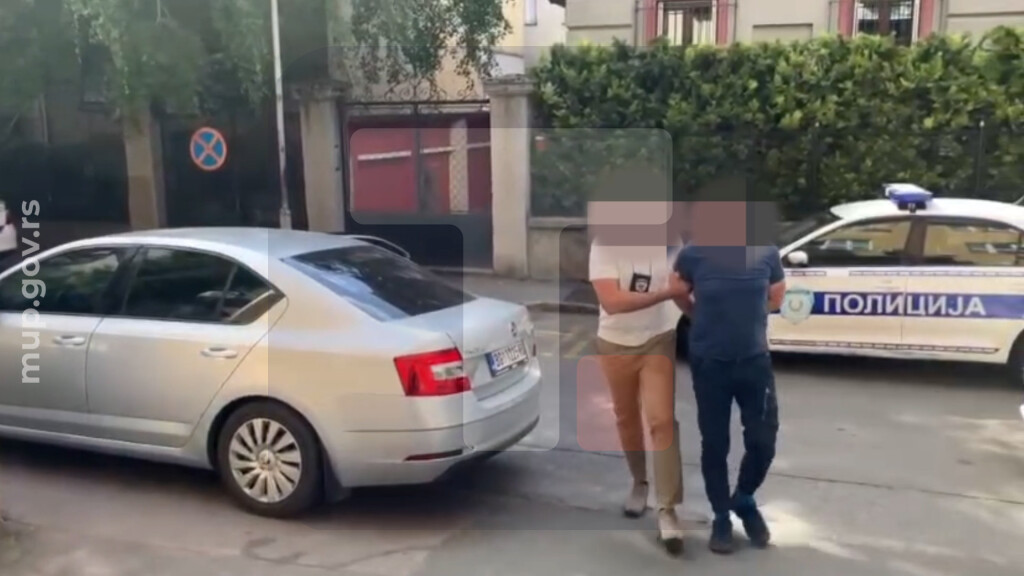 Uhapšene dve osobe zbog napada na policiju posle skupa u subotu