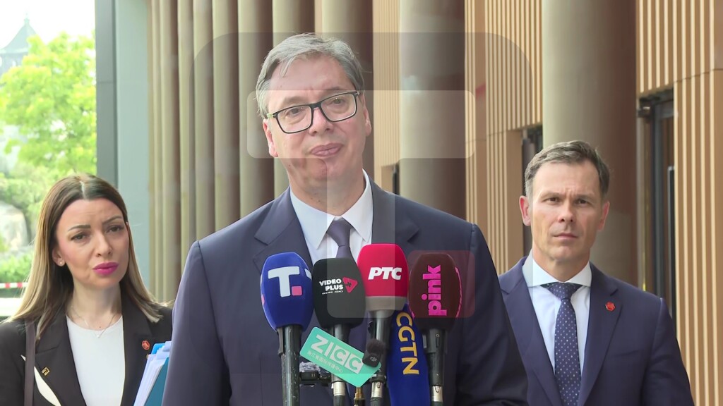 Vučić: Bitnije je privlačenje investicija za državu Srbiju od bacanja kontejnera po ulici