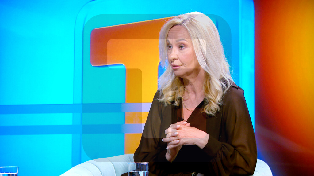 Purić Karasović: Mnogo žena postoje kao model devojčicama kao Jelena Anžujska ili Mara Branković