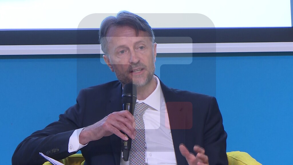 Bekerat: U našem interesu je da Srbija ojača svoje institucije