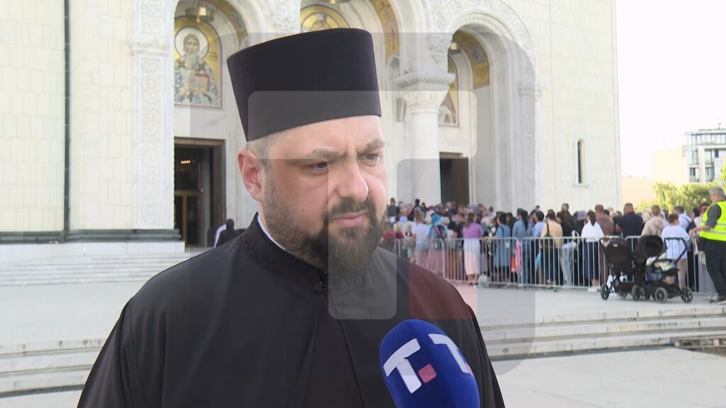 Kovačević: Verujem da se 500.000 vernika poklonilo pojasu Presvete Bogorodice