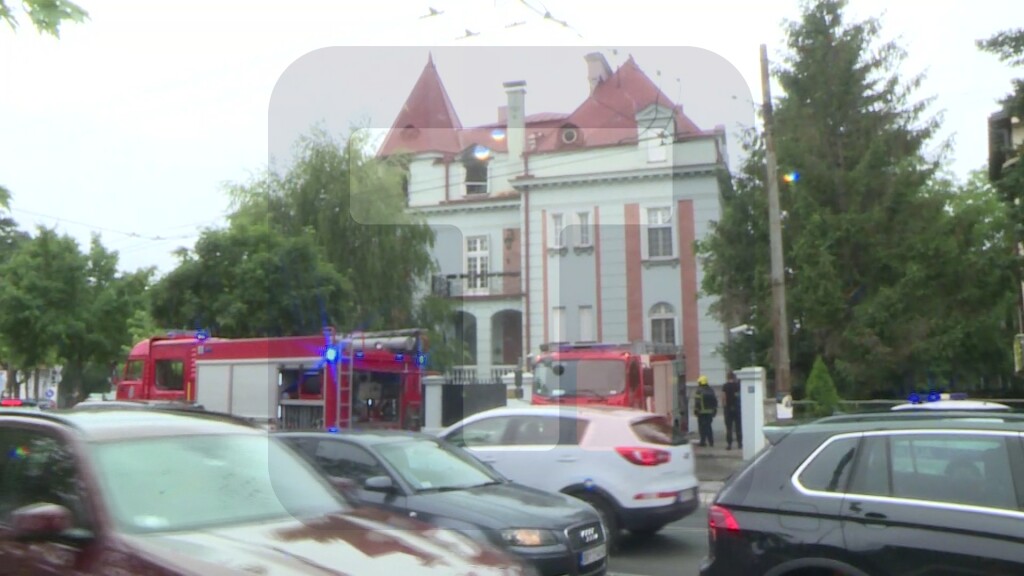 Izbio požar u ambasadi Pakistana na Dedinju