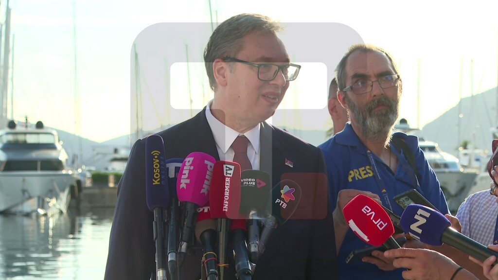 Vučić: Početkom sledeće godine se ukida roming
