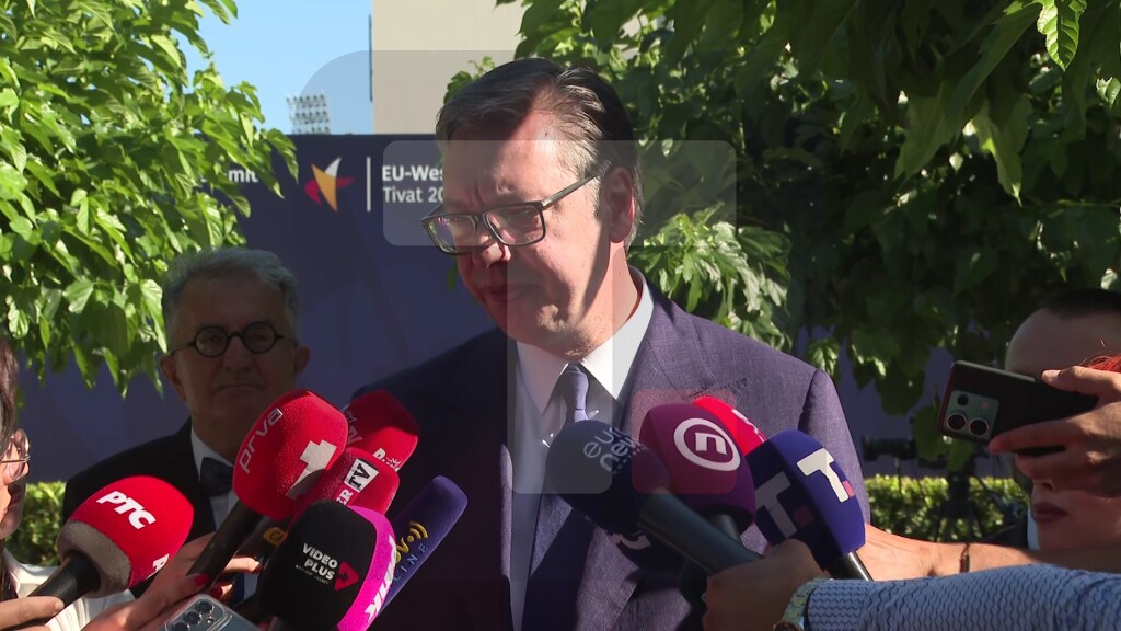 Vučić: Srbija apsolutno za predlog Makrona i Merca o postepenoj integraciji u EU