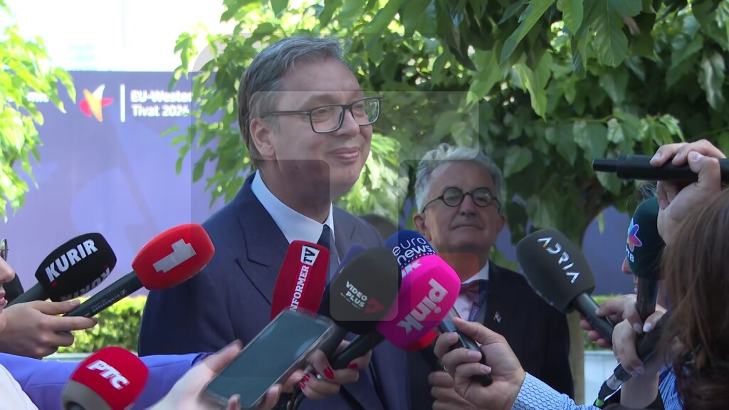 Vučić: Prvenstveno ćemo probati da sarađujemo sa Crnom Gorom po pitanju poštovanja povelje Ujedinjenih nacija