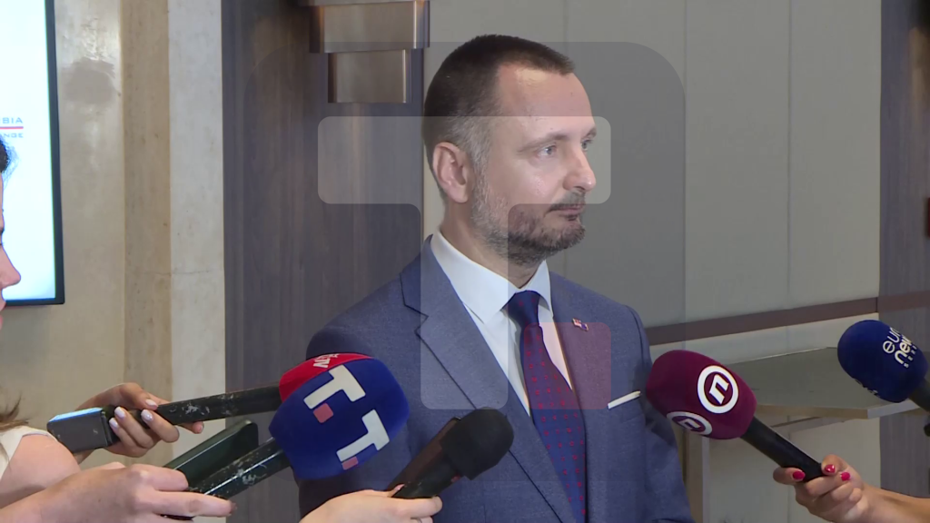 Apostolović: Srbija vodi nezavisnu i samostalnu politiku
